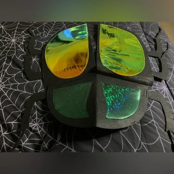 Target Kids Fly Costume with Shimmering Green and Black - Picture 7 of 11